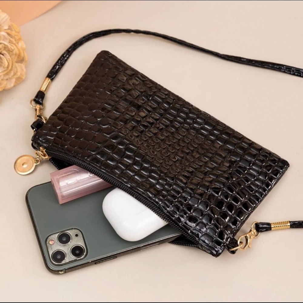 New Black & Gold Vegan Leather Croc Embossed Crossbody Bag - Picture 6 of 16